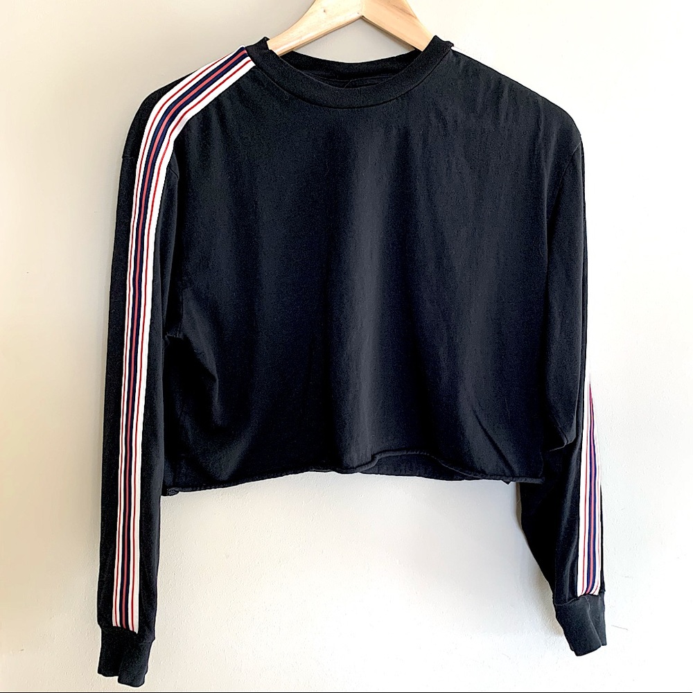 BOGO🔥 TNA Atmosphere Cropped Sweat Shirt Crewneck
